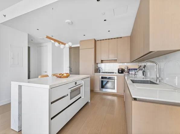 15 Hudson Yards image 5 of 27