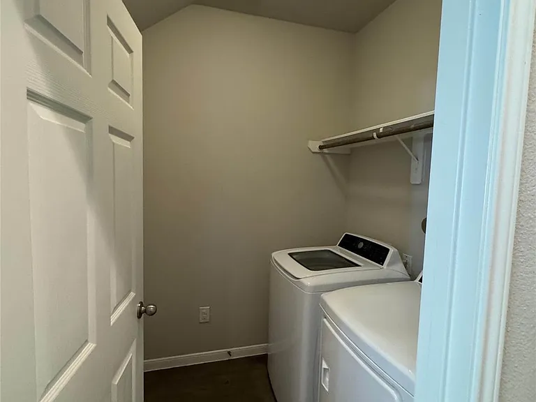 149 Camelot Place Ct — Photo 11