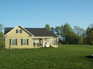 5856 Fieldstone Dr, Cazenovia, NY 13035