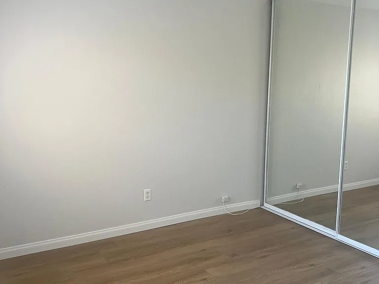 1465 E Lexington Ave #15B — Photo 11