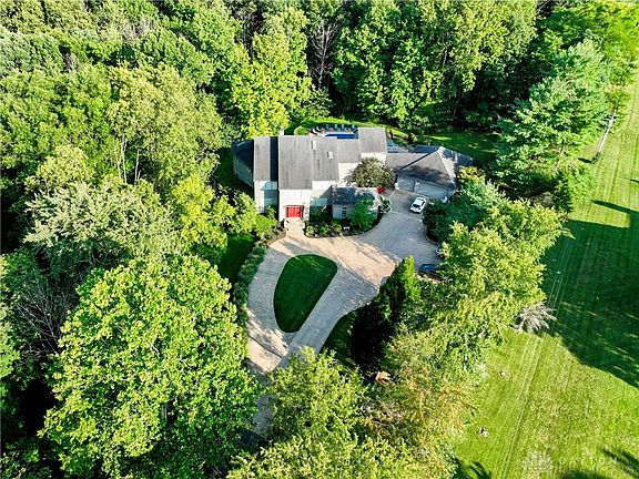 2nd image of 132 Meadow Ln