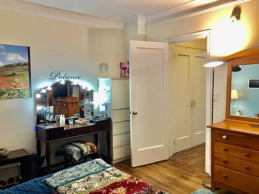 Rented by Buchbinder & Warren | media 17