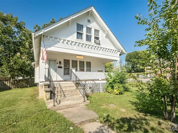 307 N 5th St, Elsberry, MO 63343