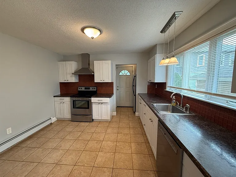 84 Lawrence St #1 — Photo 8