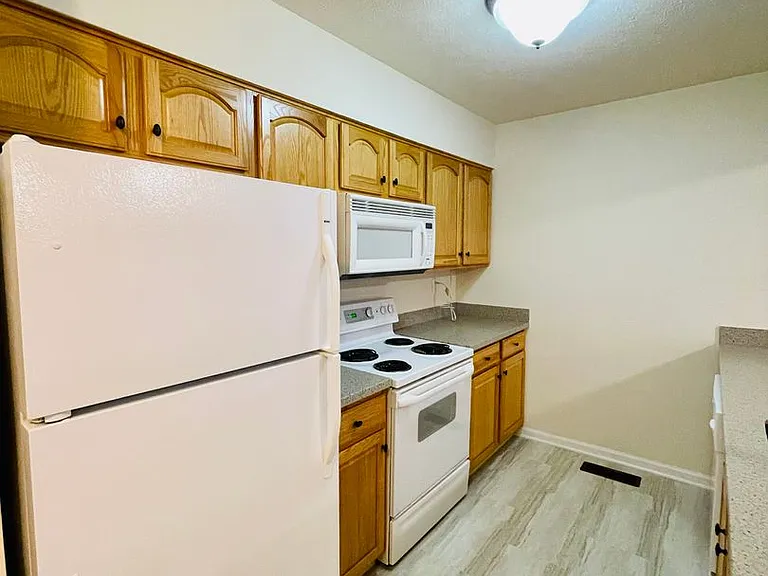 4022 Dalt Dr — Photo 3