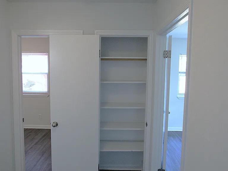 1700 Gunter St #B — Photo 4