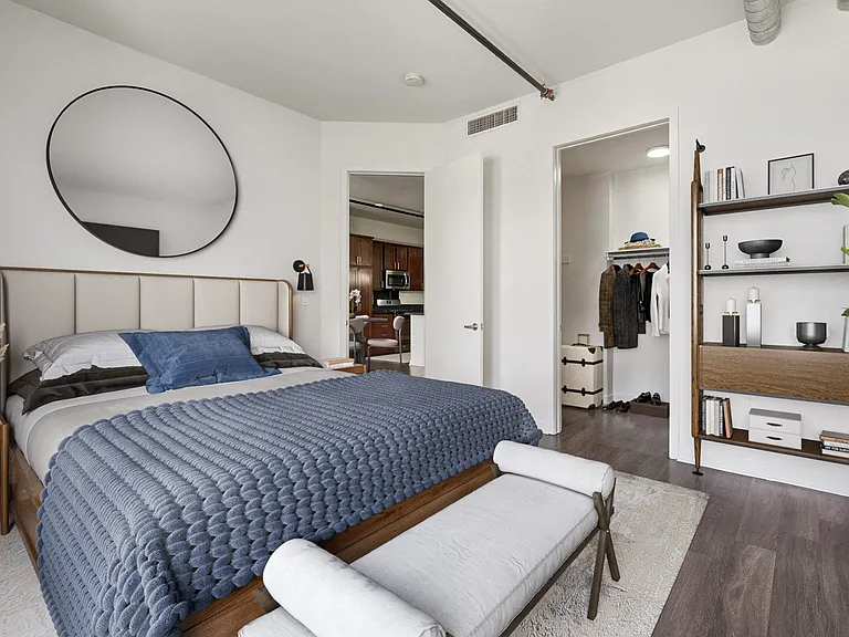San Pedro Bank Lofts — Photo 12