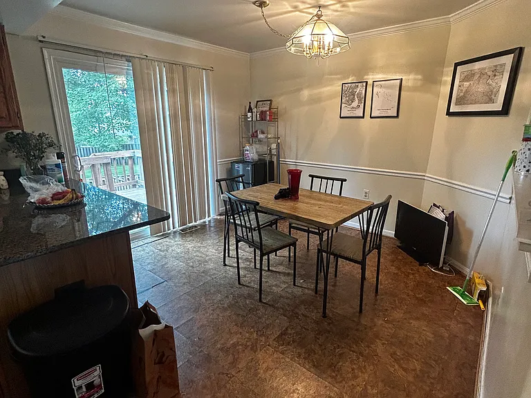 9612 Blake Ln — Photo 43