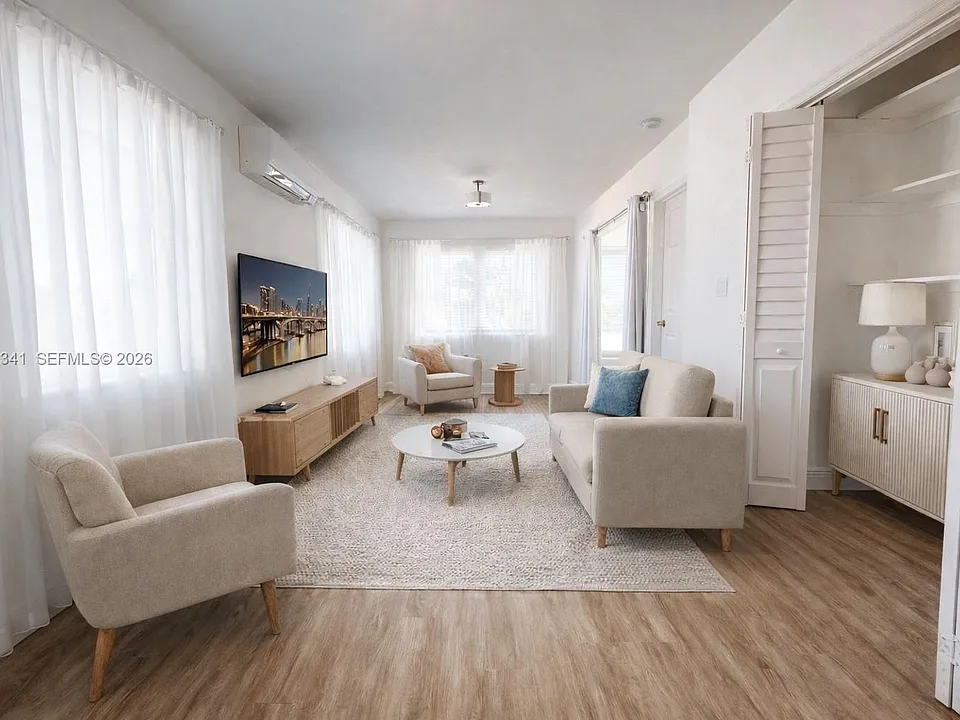 350 Minorca Ave #2