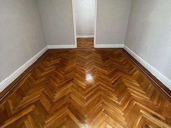 3rd image of 240 Nagle Ave APT 2J
