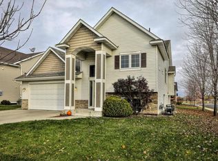 105 Arabian Ave W, Shakopee, MN 55379