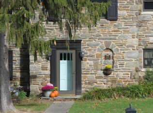 1000 Lindsay Ln, Rydal, PA 19046