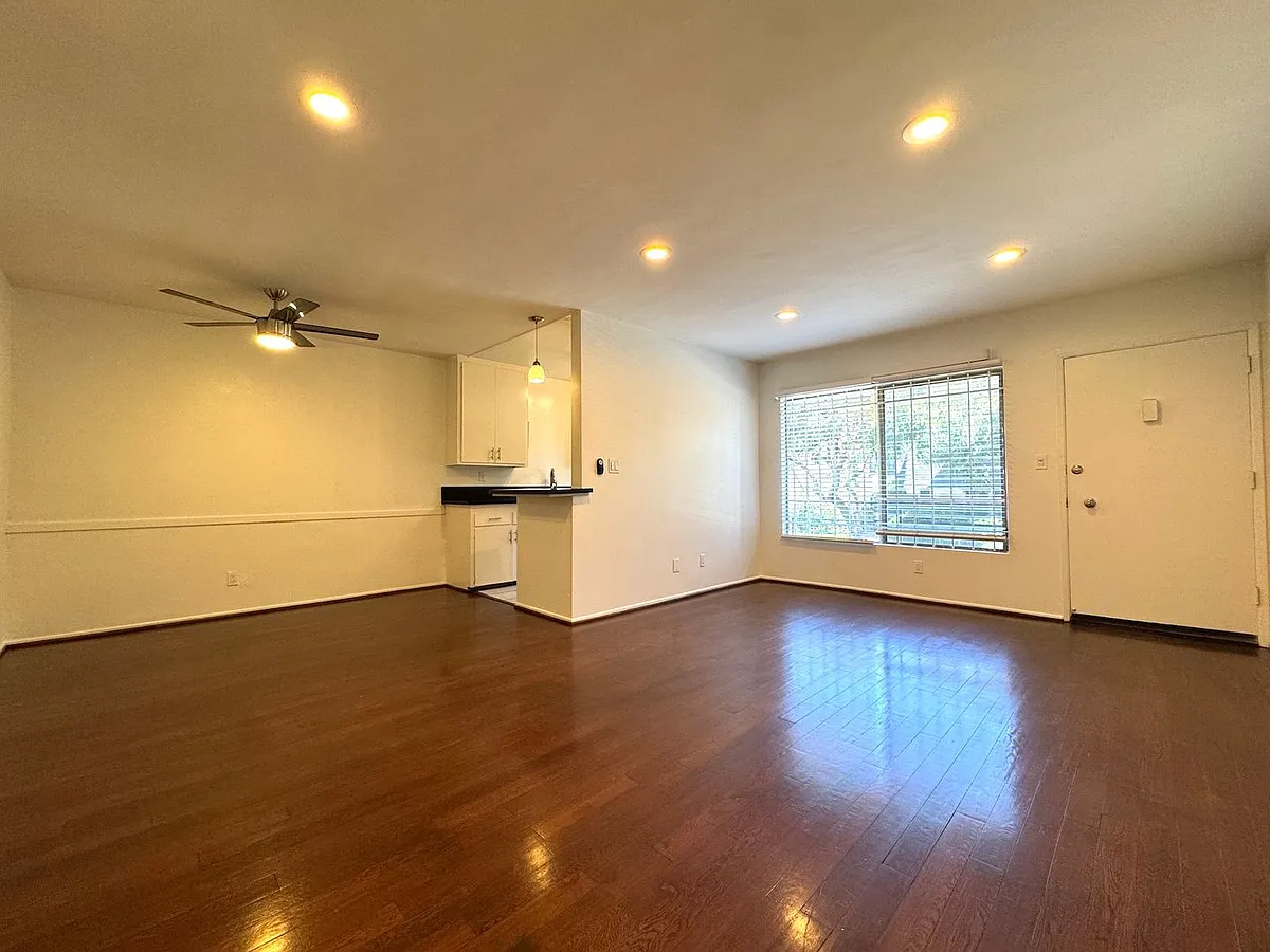 Building Photo - 1155 N Curson Ave #3