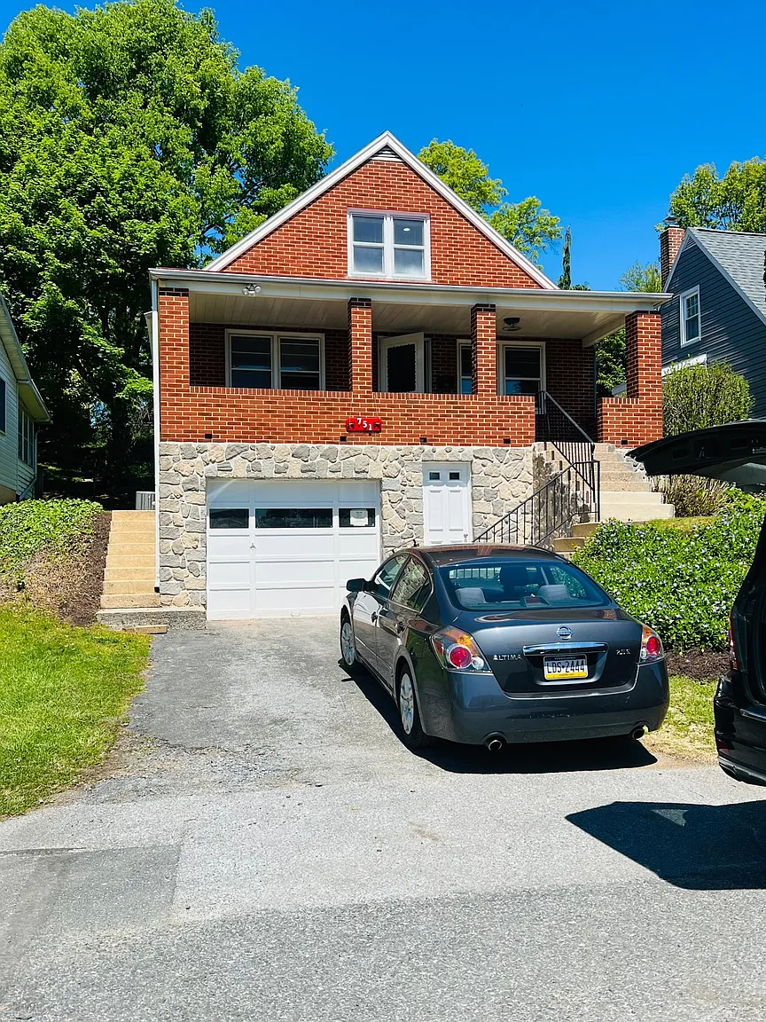 751 Pennsylvania Ave photo 1