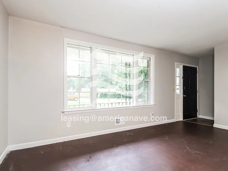 1410_001_living_room_2.jpg
