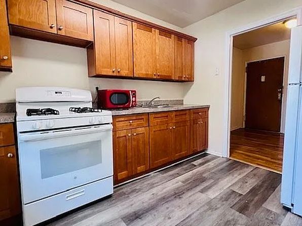 405 Park Ave APT M