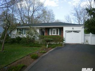 1079 Terry Rd, Ronkonkoma, NY 11779