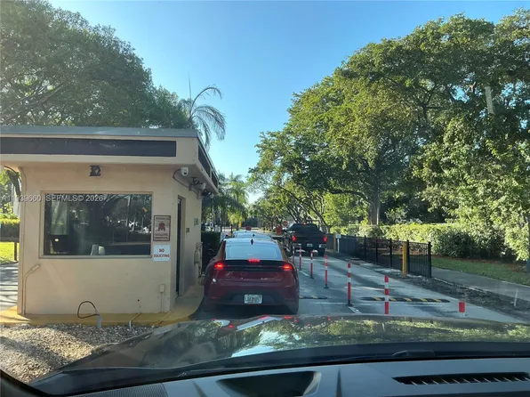 200 Ashbury Rd APT 203, Hollywood, FL 33024