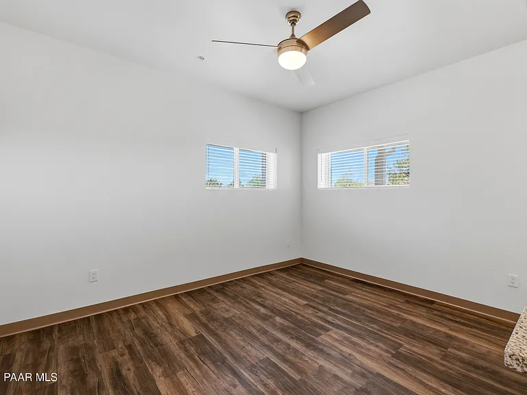 533 W Gurley St #2 — Photo 5