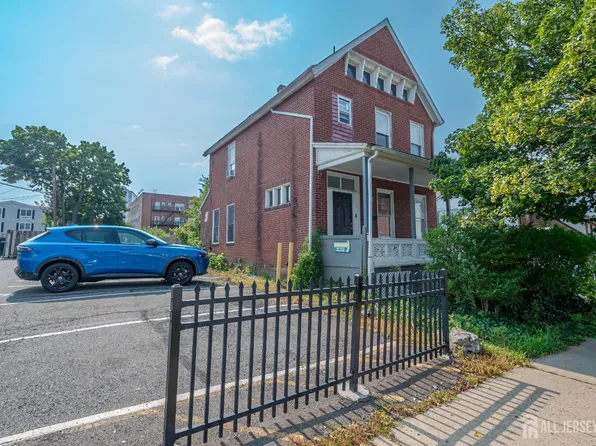 52 Mine St, New Brunswick, NJ 08901