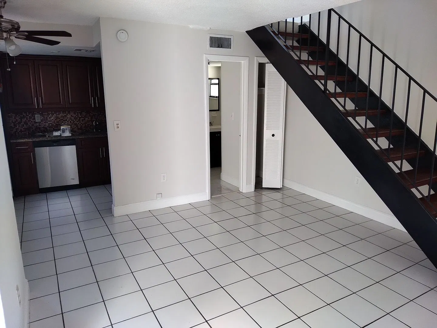 219 Phoenetia Ave | Coral Gables (Residential / near Business District North Ponce/Douglas area) — Photo 3