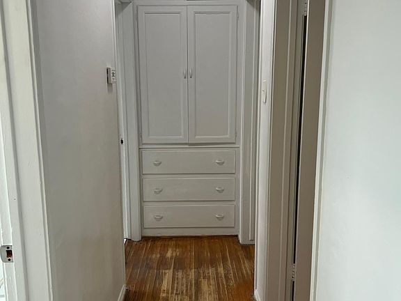 this is the first corridor to lawndryroom, first bathroom an first beedromm and entertaiment room