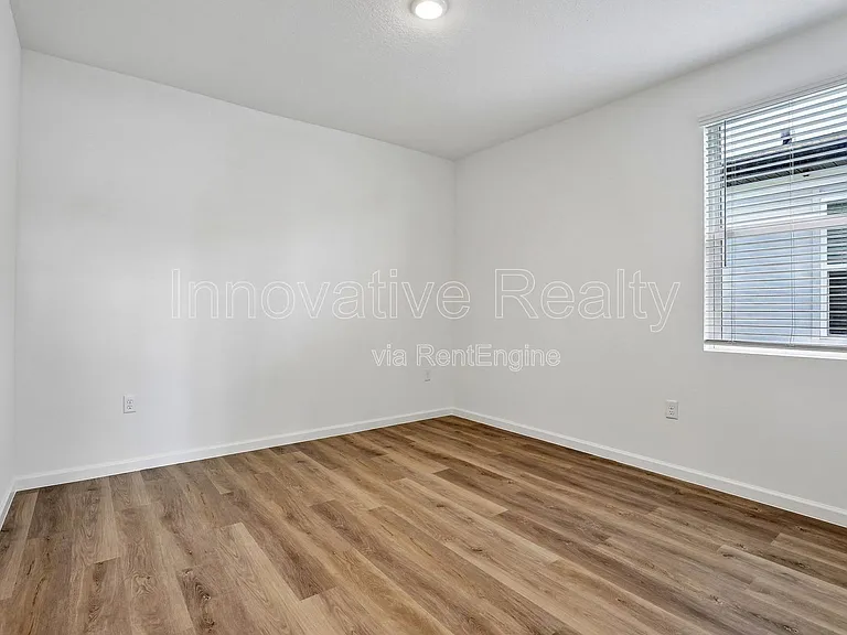 Venture Apartments — Photo 95