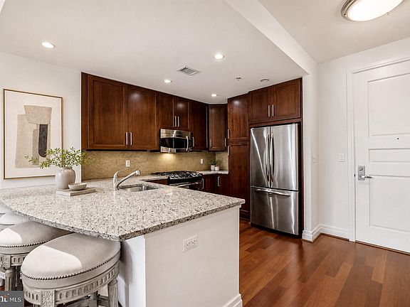 3rd image of 8220 Crestwood Heights Dr APT 314