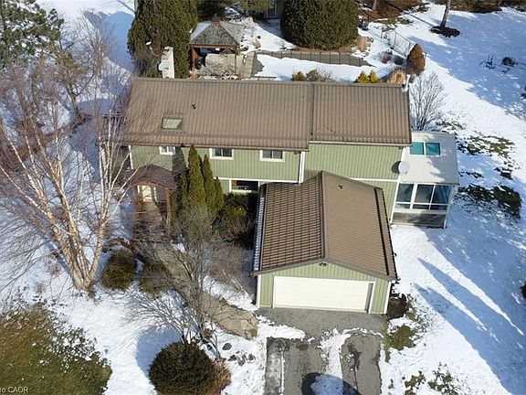 2nd image of 2952 Powerline Rd W