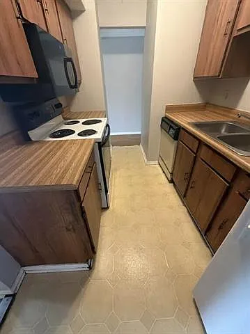 1 bed, 1.0 bath, 900 sqft, $800 — Photo 2