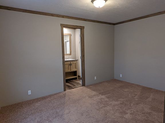 4th image of 2101 SW 38th St #195