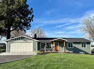919 Stanley Dr, College Place, WA 99324