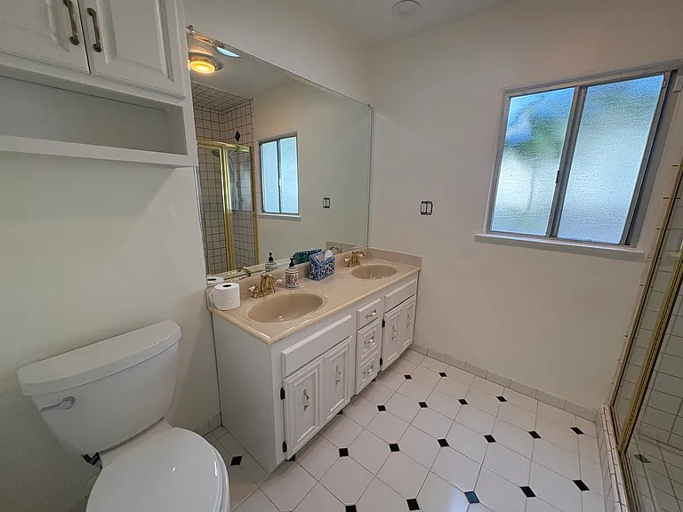 4124 Tivoli Ave — Photo 10