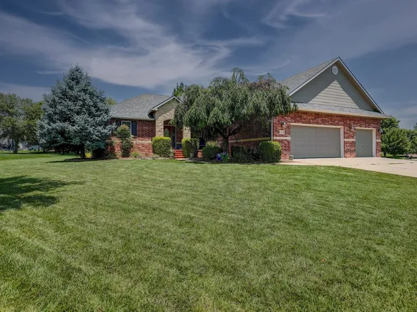 706 Quail Nest Rd, Winfield, KS 67156