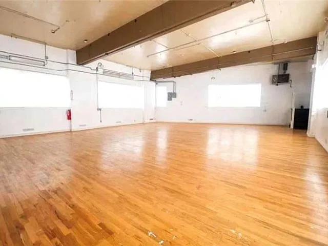 Studio, $6,000 — Photo 2