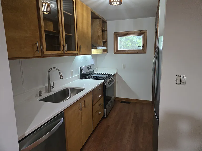 2713 N Mayview Rd #A — Photo 6