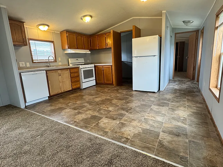 Independence Commons — Photo 10