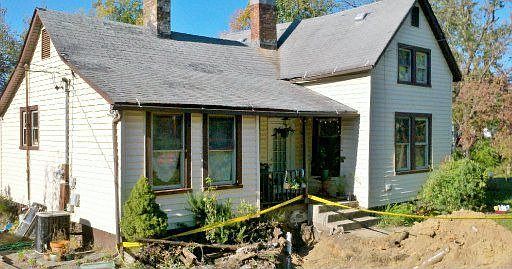 2nd image of 2341 Adair Ave