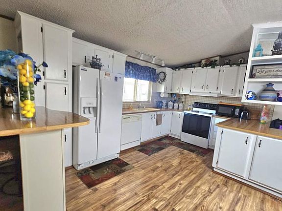 5th image of 652 S Ellsworth Rd Lot 154