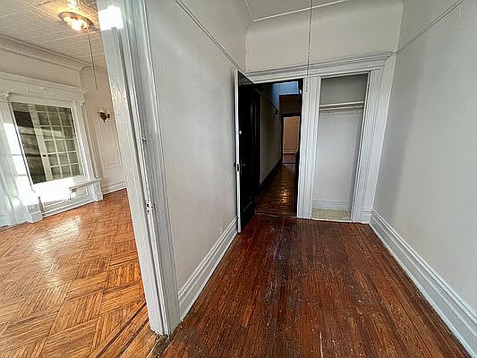 4th image of 291 New York Ave #C