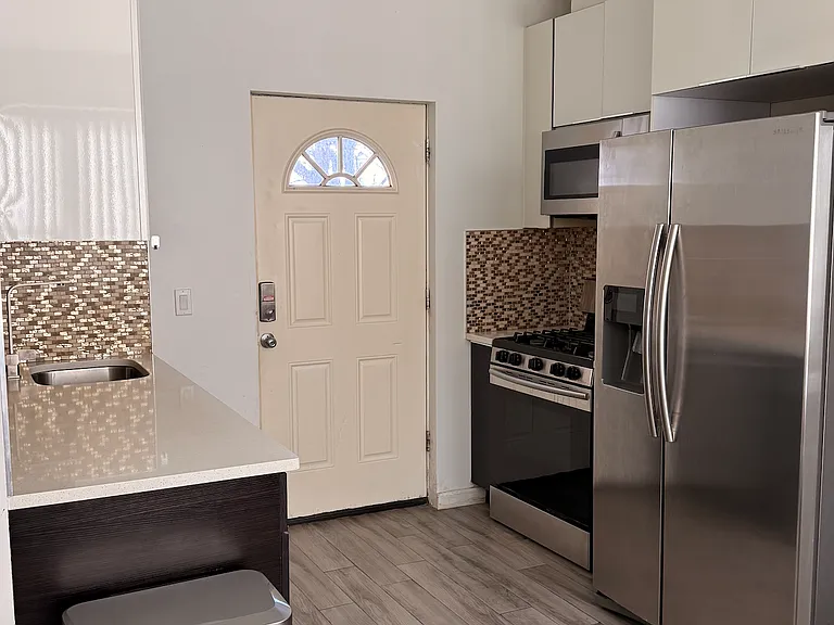 407 Ocean View Ave #1 — Photo 7