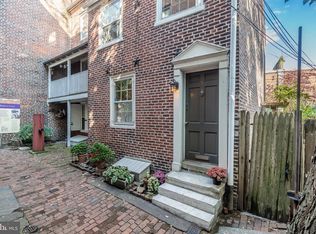 1 Bladens Ct, Philadelphia, PA 19106
