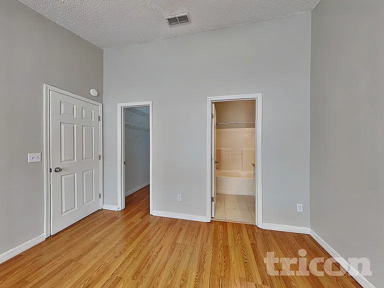 17128 Woodcrest Way — Photo 8