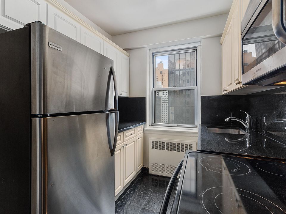 1st image of 300 E 46th St APT 11E