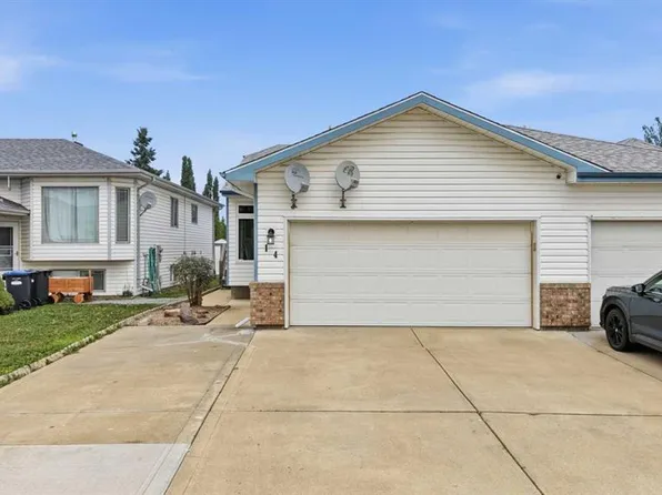14 E Wildrose Dr, Sylvan Lake, AB T4S 1G4