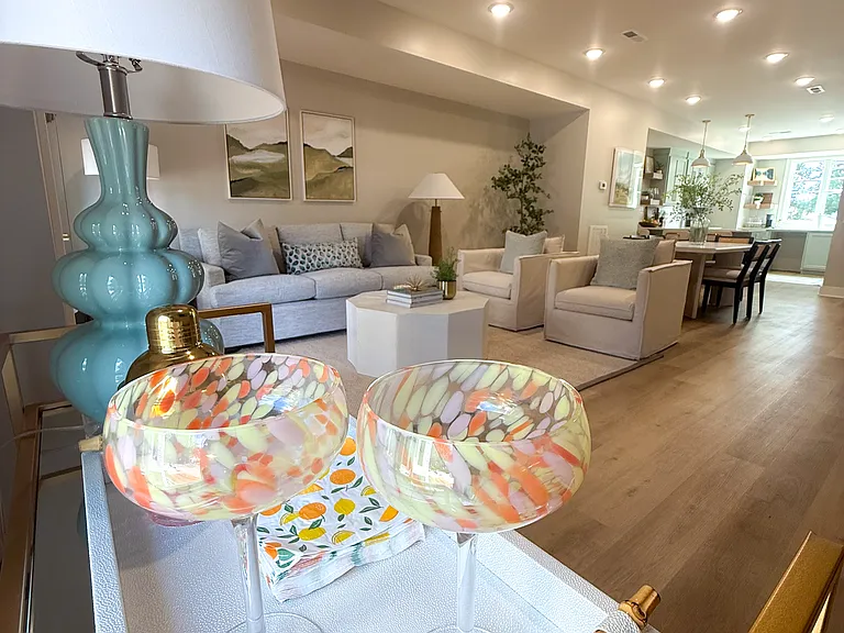 512 Mobile St — Photo 17