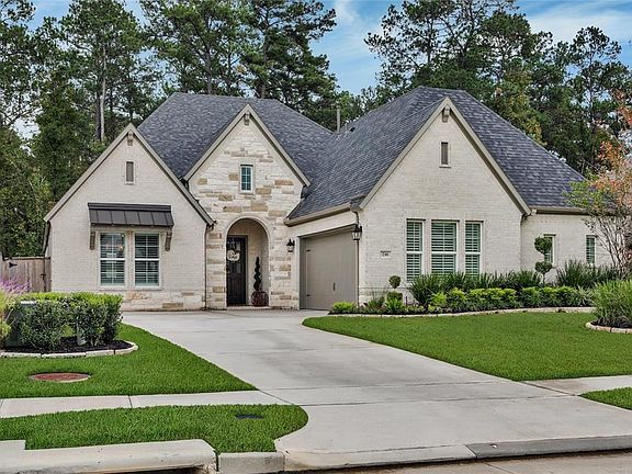 2nd image of 738 Majestic Shores Ln