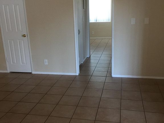 5th image of 881 Orchid Ct #19