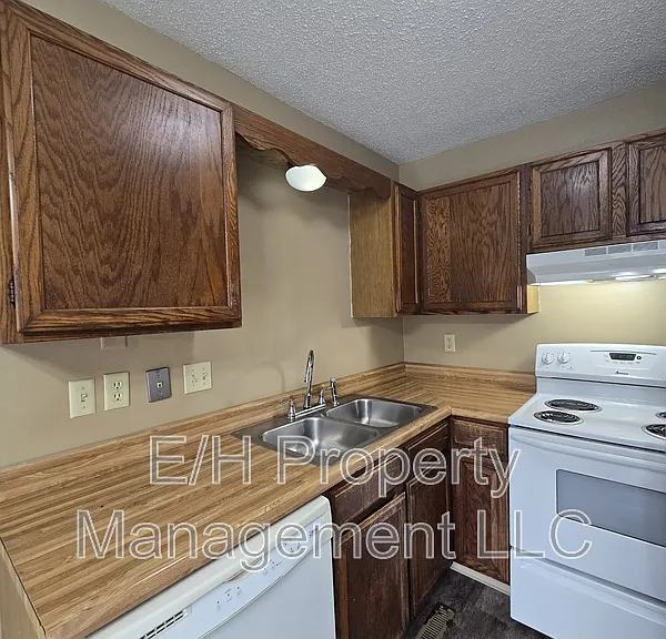 9105 W Westlawn St #1 — Photo 8