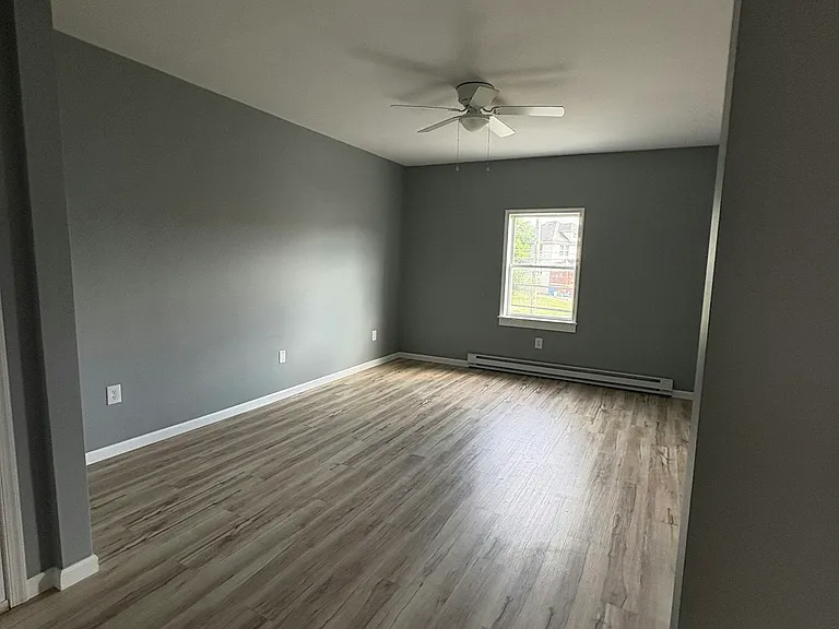 615 George St — Photo 33
